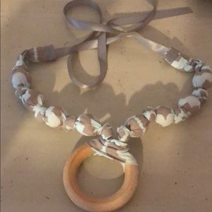 NWOT Wooden teething necklace